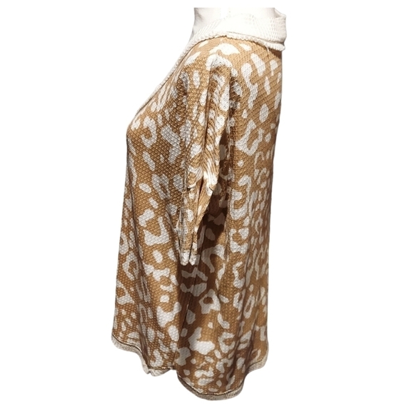 BIBI top womens size medium animal print tan and white - Picture 3 of 5